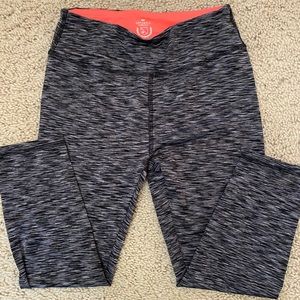 26 International Athletic Capri Active Wear Sz Sm